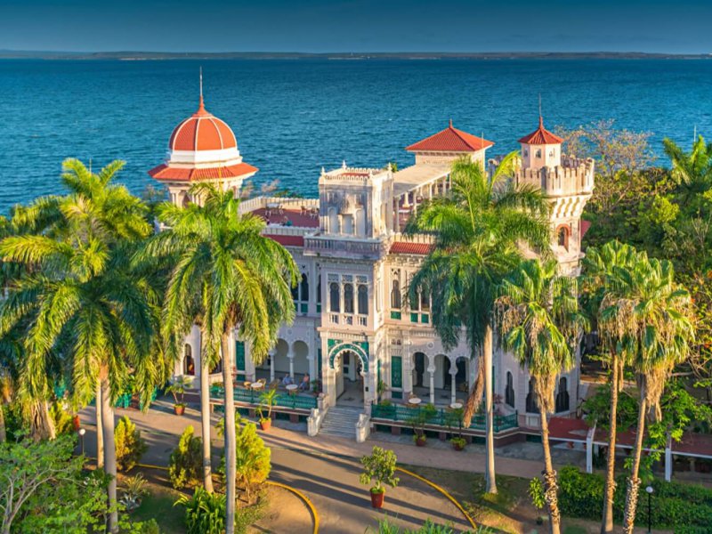 Palacio-de-Valle-en-Cienfuegos-Cuba